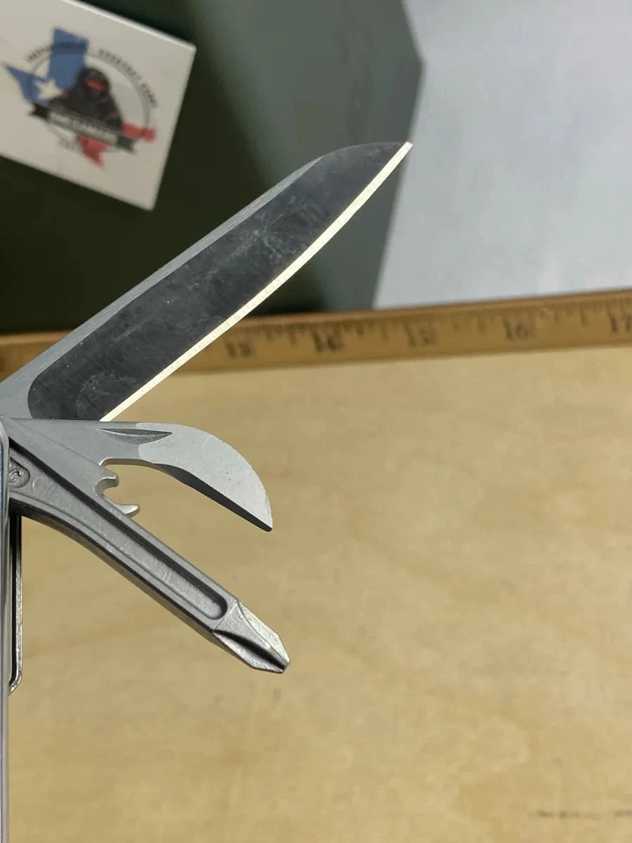 Leatherman Bond #BN3. Looks/feel brand new. (MSRP $49.95 NEW)